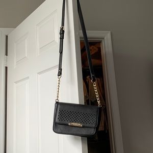 Jones New York black purse